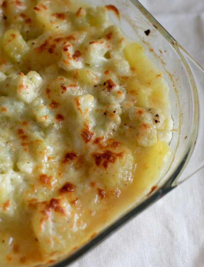 GRATÍN DE COLIFLOR, PATATA Y CEBOLLA CON CREMA DE ARROZ