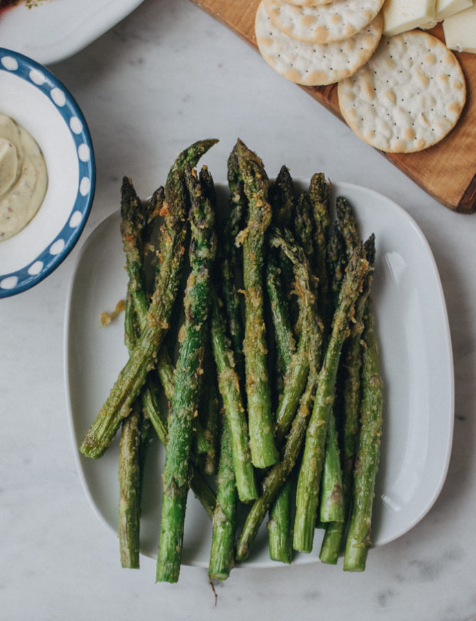 ESPÁRRAGOS VERDES MARINADOS AL HORNO CON SALSA DE MOSTAZA Y MIEL